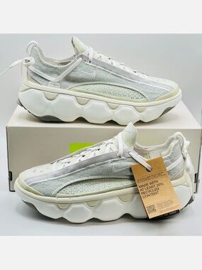 NIKE Wmns Flyknit Bloom 'Light Bone Platinum Violet‘ 2024 Worn Once. WMN SZ 10.